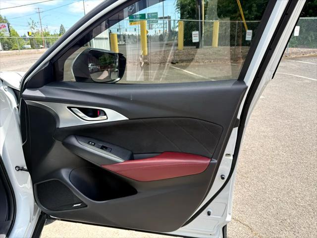 Photo of 2016 Crystal White Pearl Mica Mazda CX-3