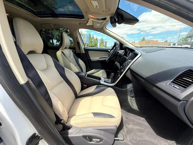 Photo of 2011 Ice White Volvo XC60