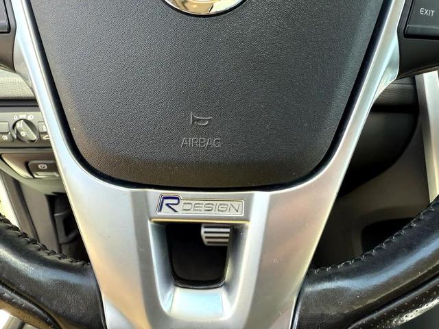 Photo of 2011 Ice White Volvo XC60