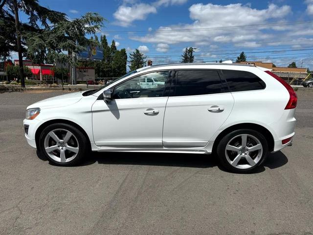 Photo of 2011 Ice White Volvo XC60