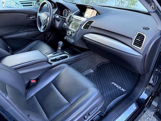 Photo of 2016 Crystal Black Pearl Acura RDX