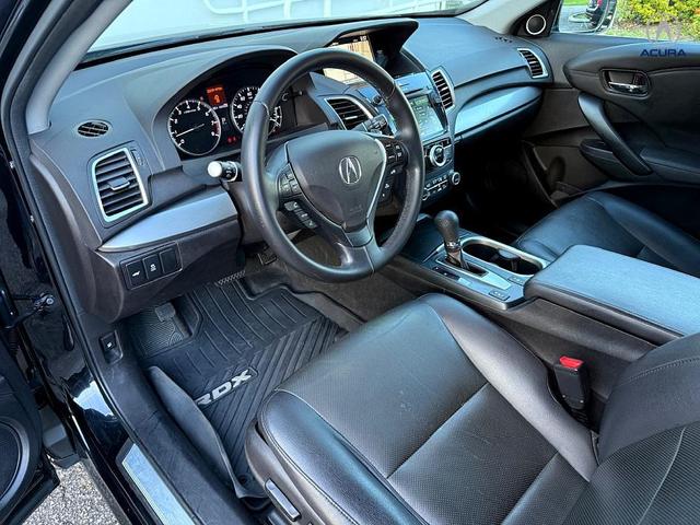 Photo of 2016 Crystal Black Pearl Acura RDX