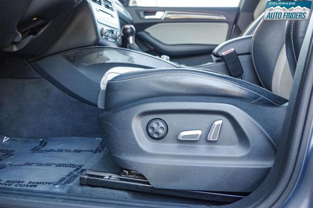 Photo of 2015 Florett Silver Metallic Audi SQ5
