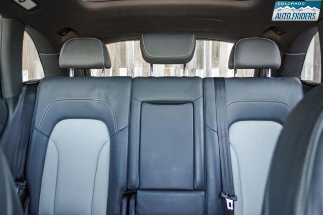 Photo of 2015 Florett Silver Metallic Audi SQ5