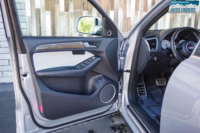 Photo of 2015 Florett Silver Metallic Audi SQ5