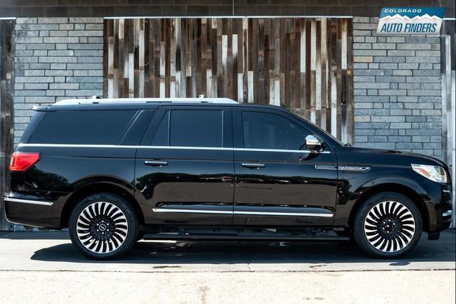 Photo of 2020 Infinite Black Lincoln Navigator