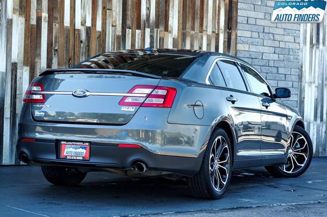 Photo of 2018 Magnetic Metallic Ford Taurus