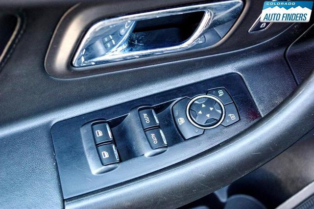 Photo of 2018 Magnetic Metallic Ford Taurus
