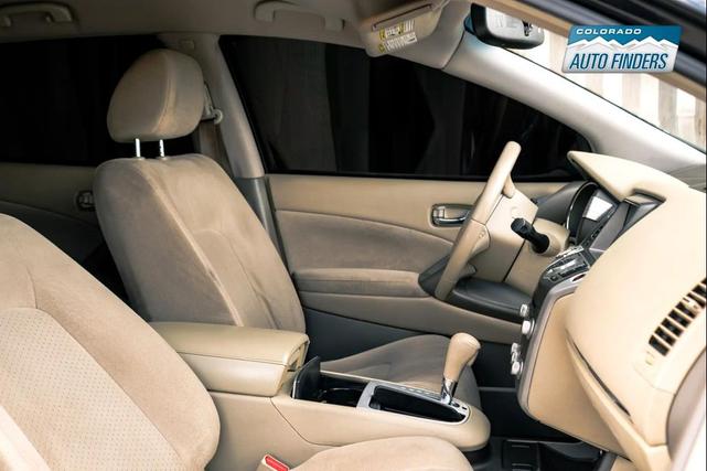 Photo of 2014 Super Black Nissan Murano