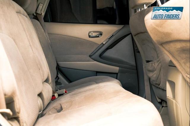 Photo of 2014 Super Black Nissan Murano