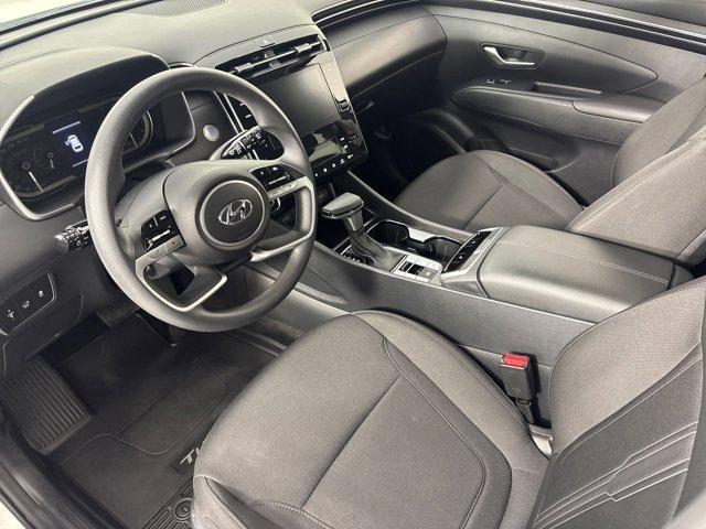 Photo of 2024 White Pearl Hyundai TUCSON