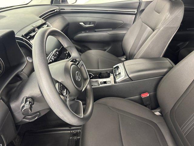 Photo of 2024 White Pearl Hyundai TUCSON