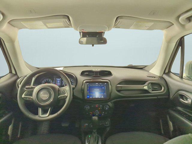 Photo of 2023 Alpine White Clearcoat Jeep Renegade
