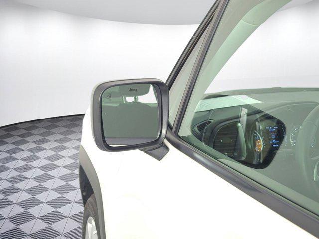 Photo of 2023 Alpine White Clearcoat Jeep Renegade