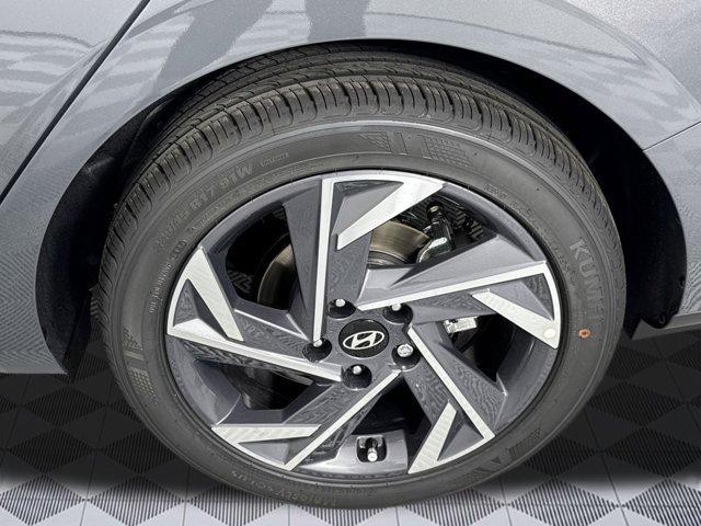 Photo of 2025 Gray Hyundai ELANTRA