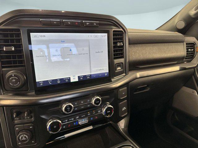 Photo of 2022 White Ford F-150