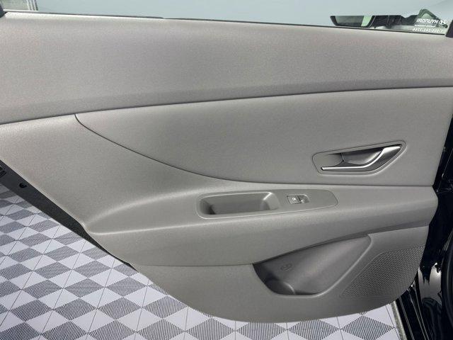 Photo of 2025 Black Hyundai ELANTRA