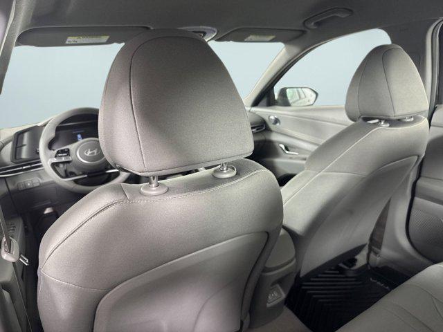 Photo of 2025 Black Hyundai ELANTRA