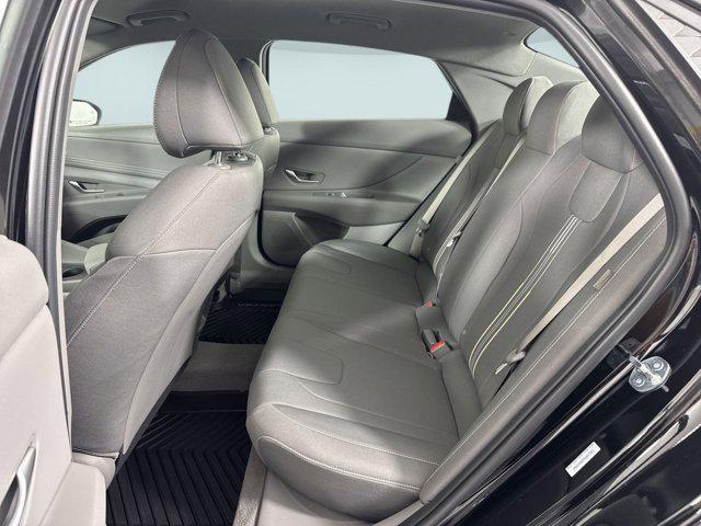 Photo of 2025 Black Hyundai ELANTRA