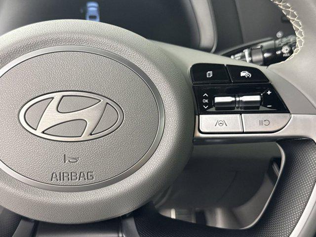 Photo of 2025 Black Hyundai ELANTRA