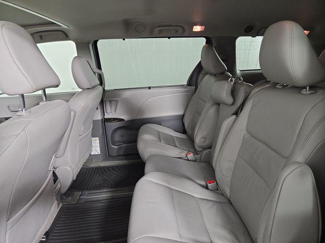 Photo of 2019 Predawn Gray Mica Toyota Sienna