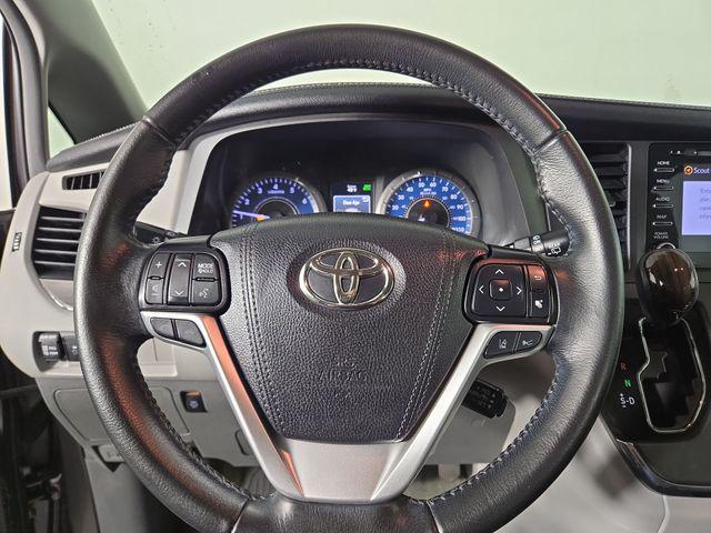 Photo of 2019 Predawn Gray Mica Toyota Sienna