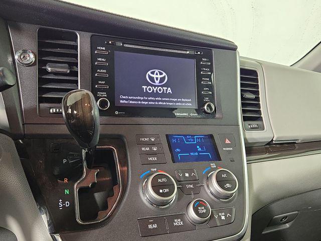 Photo of 2019 Predawn Gray Mica Toyota Sienna