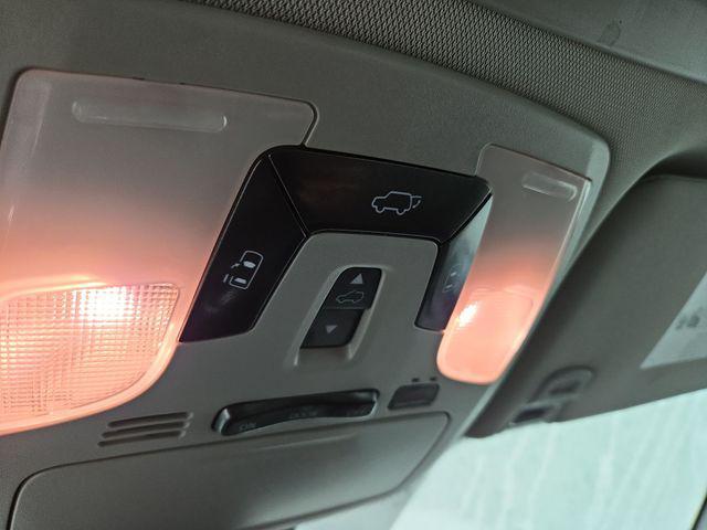 Photo of 2019 Predawn Gray Mica Toyota Sienna