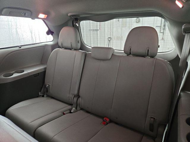 Photo of 2019 Predawn Gray Mica Toyota Sienna