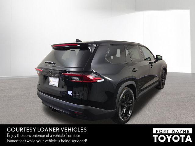 Photo of 2025 Midnight Black Metallic Toyota Grand Highlander