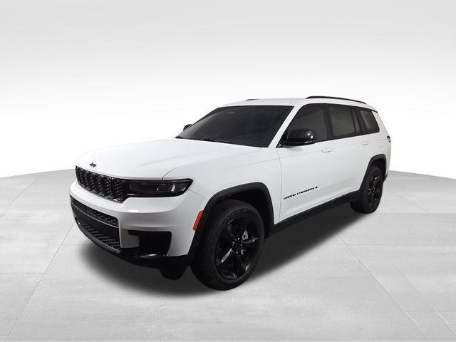 Photo of 2021 Bright White Clearcoat Jeep Grand Cherokee L