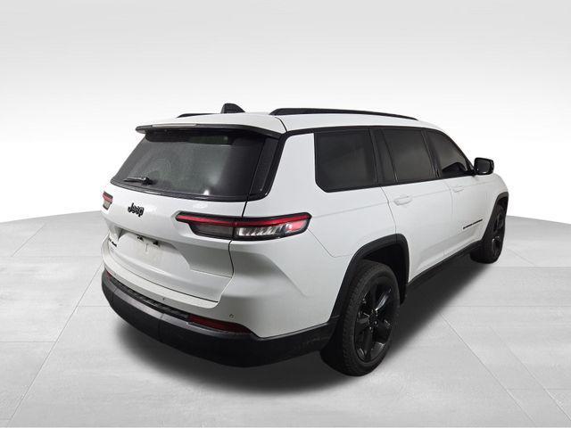 Photo of 2021 Bright White Clearcoat Jeep Grand Cherokee L