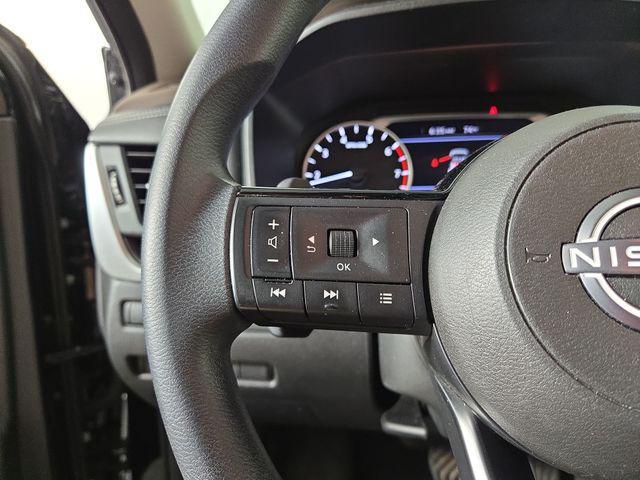 Photo of 2023 Super Black Nissan Rogue