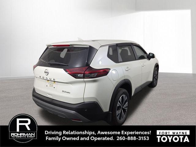 Photo of 2023 Pearl White Tricoat Nissan Rogue