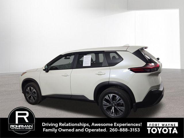 Photo of 2023 Pearl White Tricoat Nissan Rogue