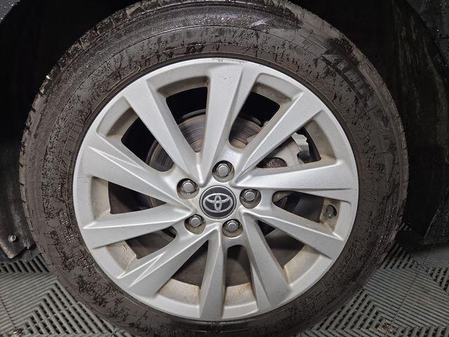 Photo of 2022 Midnight Black Metallic Toyota Camry