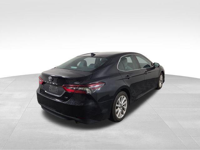 Photo of 2022 Midnight Black Metallic Toyota Camry