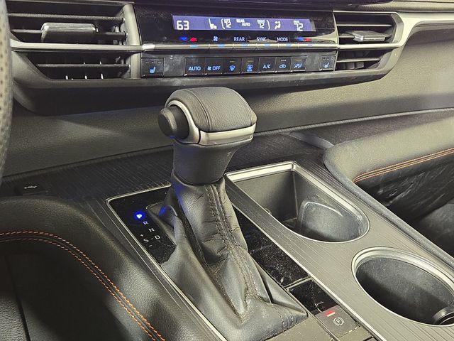 Photo of 2022 White Toyota Sienna