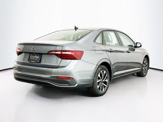 Photo of 2024 Platinum Gray Metallic Volkswagen Jetta