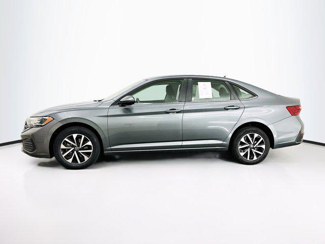 Photo of 2024 Platinum Gray Metallic Volkswagen Jetta