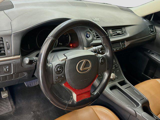 Photo of 2016 Obsidian Lexus CT 200h