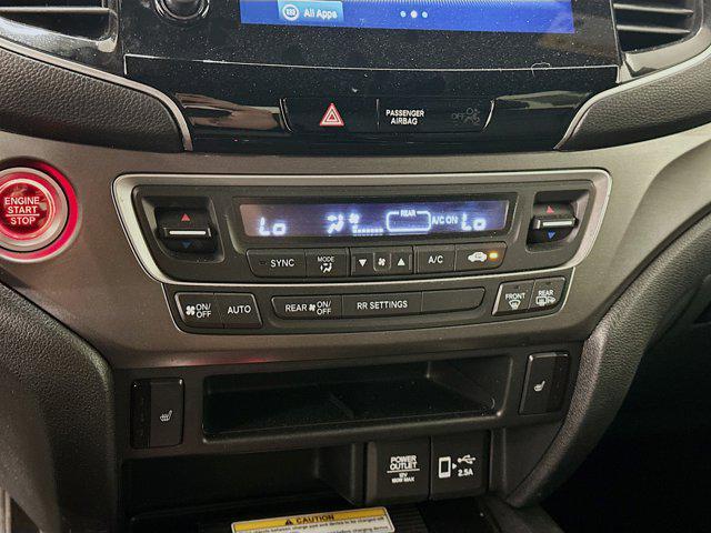 Photo of 2022 Crystal Black Pearl Honda Passport
