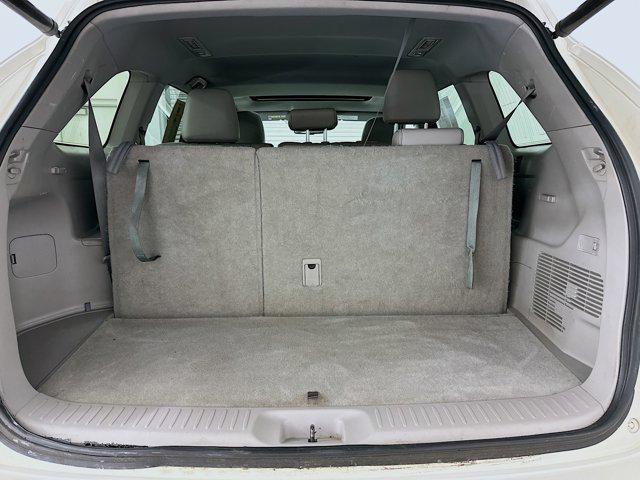 Photo of 2015 Blizzard Pearl Toyota Highlander