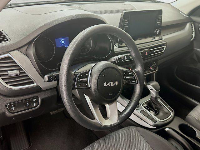 Photo of 2022 Cherry Black Kia Seltos