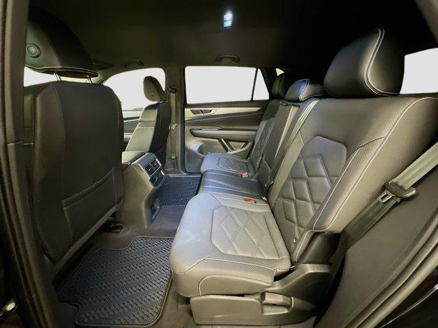 Photo of 2024 Deep Black Pearl Volkswagen Atlas Cross Sport