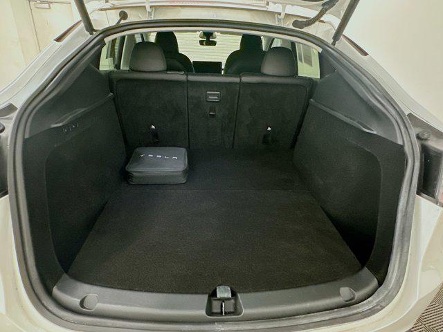 Photo of 2023 Pearl White Multi-Coat Tesla Model Y