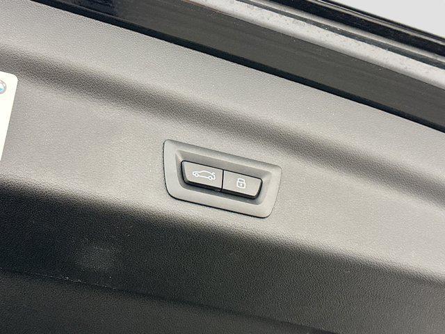 Photo of 2024 Jet Black BMW X1