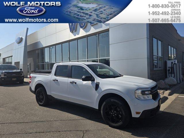 Photo of 2023 White Ford Maverick