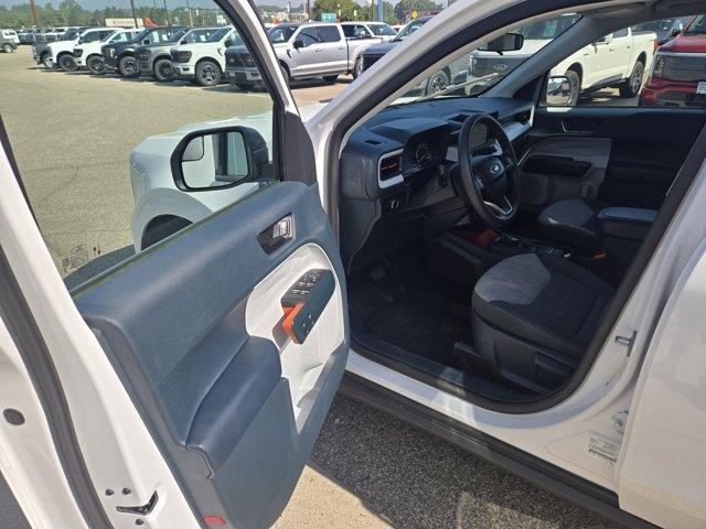 Photo of 2023 White Ford Maverick