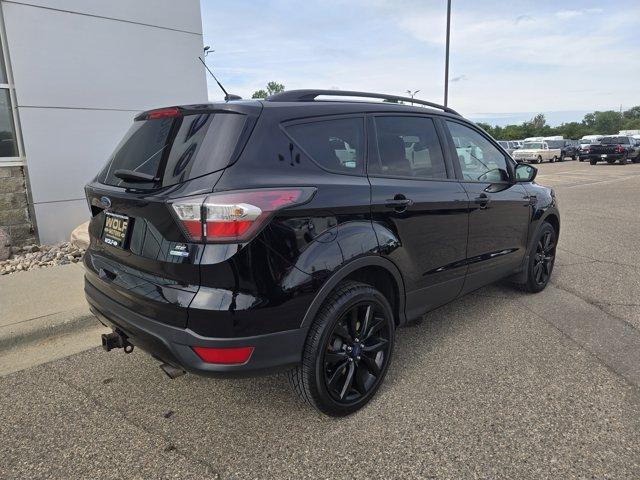 Photo of 2017 Black Ford Escape